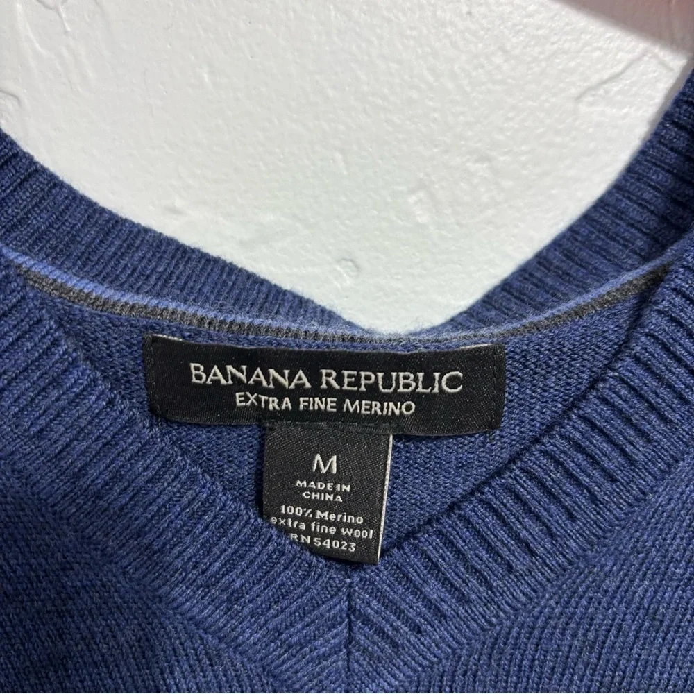 Banana Republic Extra Fine Merino Wool Sweater Medium Men's Blue Navy V Neck Vee